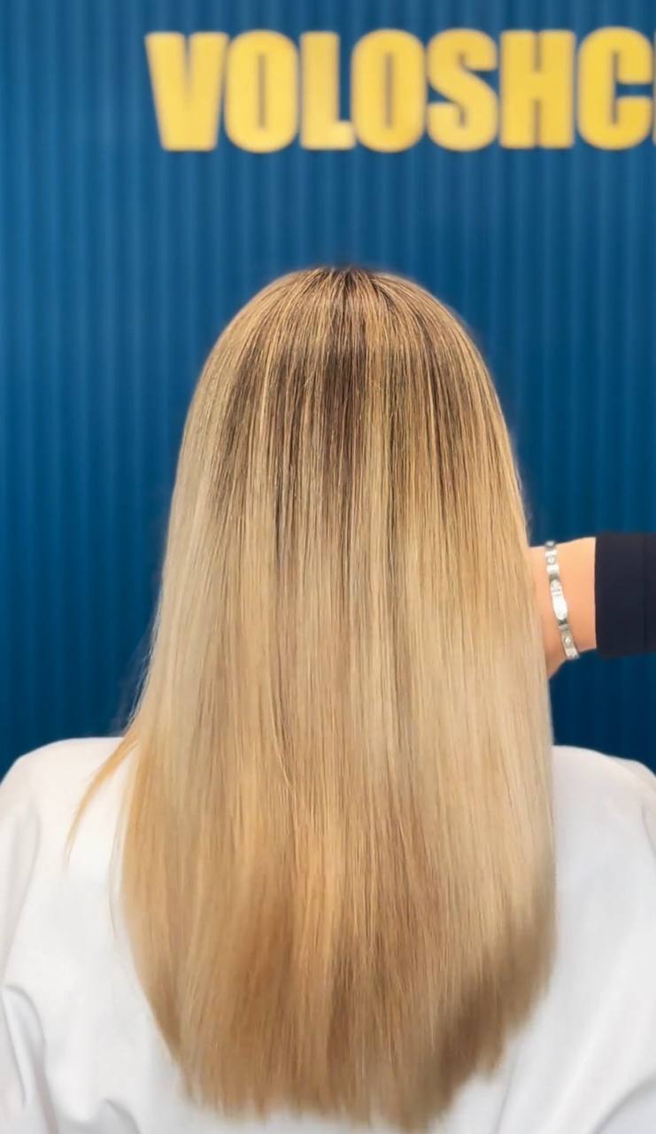 Нарощування Волосся